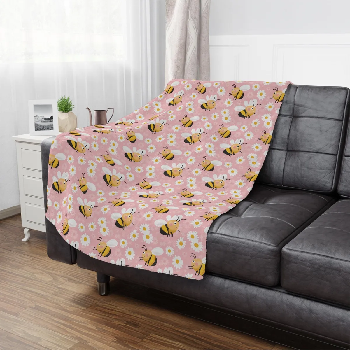 Bees and Daisies Microfiber Blanket — view 1